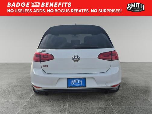 2017 Volkswagen Golf GTI 2.0T SE 4-Door
