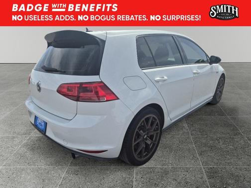 2017 Volkswagen Golf GTI 2.0T SE 4-Door