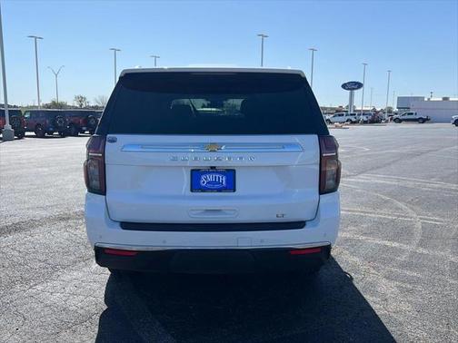 2023 Chevrolet Suburban LT