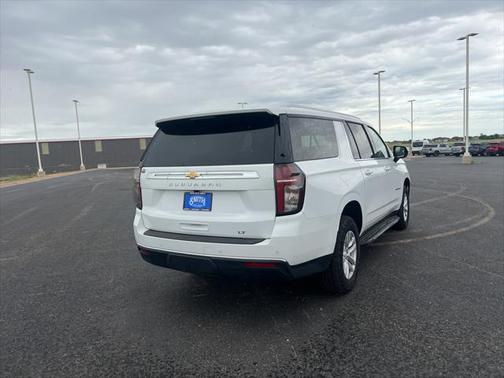 2023 Chevrolet Suburban LT