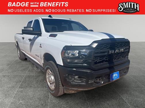2022 RAM 3500 Tradesman Crew Cab 4x4 8' Box