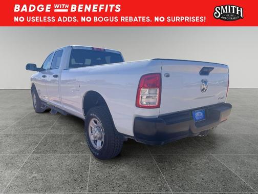 2022 RAM 3500 Tradesman Crew Cab 4x4 8' Box