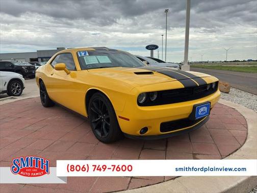 2017 Dodge Challenger SXT