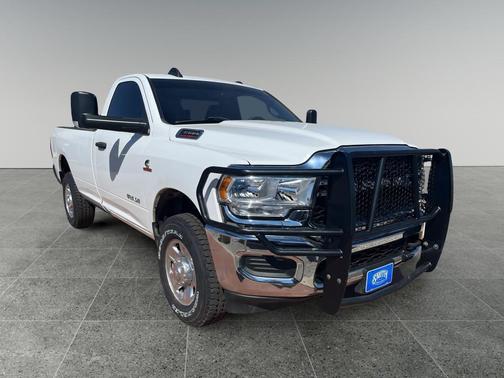 2021 RAM 3500 Tradesman Regular Cab 4x4 8' Box