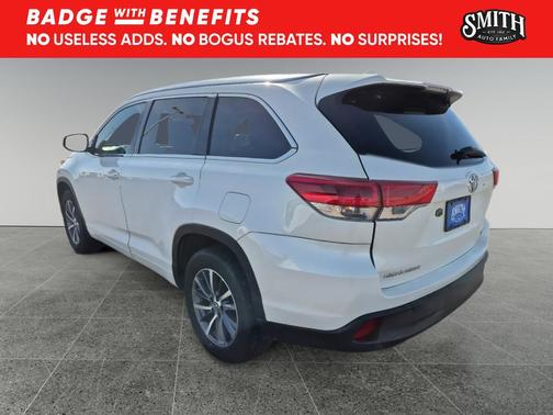 Blizzard Pearl 2017 Toyota Highlander XLE