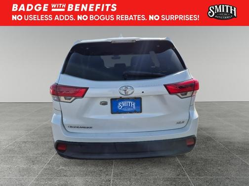 Blizzard Pearl 2017 Toyota Highlander XLE