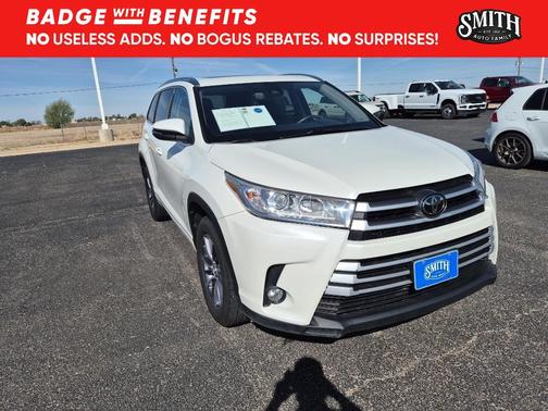 Blizzard Pearl 2017 Toyota Highlander XLE