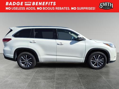Blizzard Pearl 2017 Toyota Highlander XLE