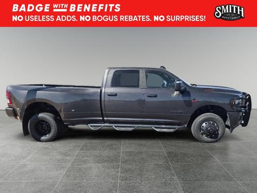 2024 RAM 3500 Lone Star Crew Cab 4x4 8' Box