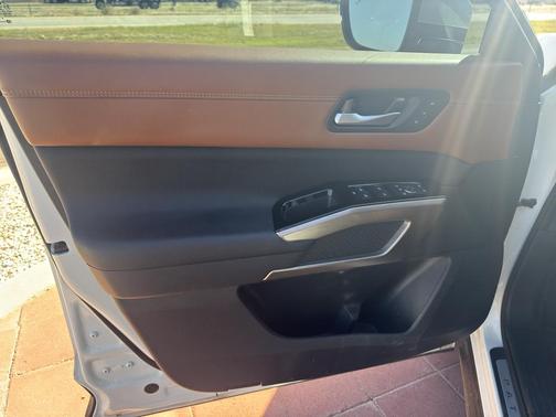 2024 Nissan Pathfinder Platinum 4WD