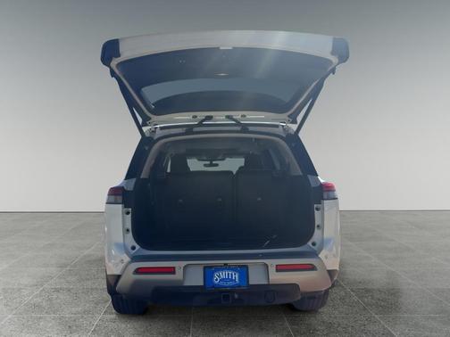 2024 Nissan Pathfinder Platinum 4WD