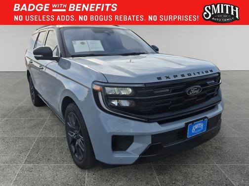 Glacier Gray Metallic TriCoat 2025 Ford Expedition Platinum