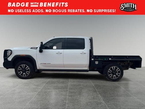 Summit White 2023 GMC Sierra 2500 AT4
