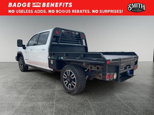 Summit White 2023 GMC Sierra 2500 AT4