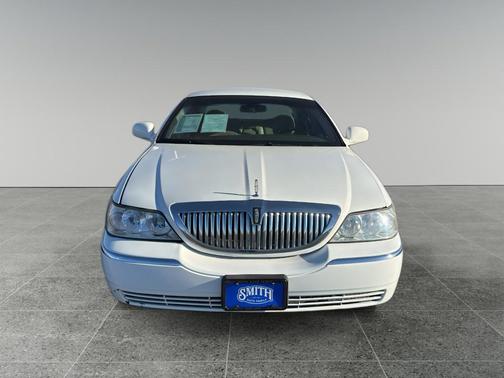 2010 Lincoln Town Car Signature