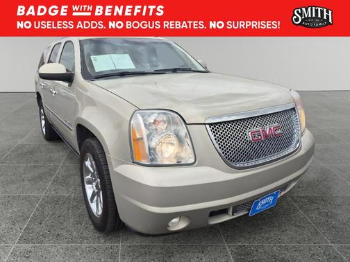Champagne Silver Metallic 2014 GMC Yukon Denali