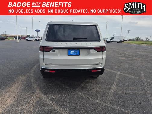 Luxury White Pearlcoat 2022 Jeep Wagoneer Series I 4x4