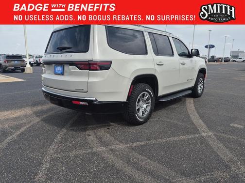 Luxury White Pearlcoat 2022 Jeep Wagoneer Series I 4x4