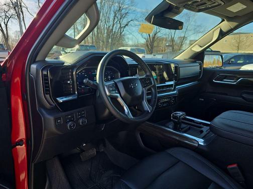 2024 Chevrolet Silverado 1500 RST