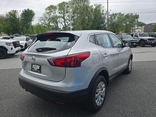 Brilliant Silver 2018 Nissan Rogue Sport S