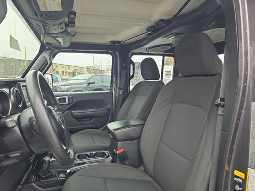 2023 Jeep Gladiator Sport