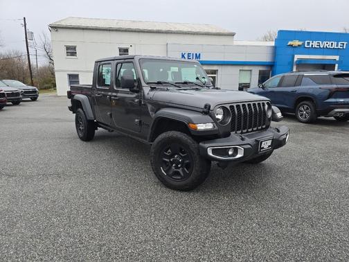 2023 Jeep Gladiator Sport