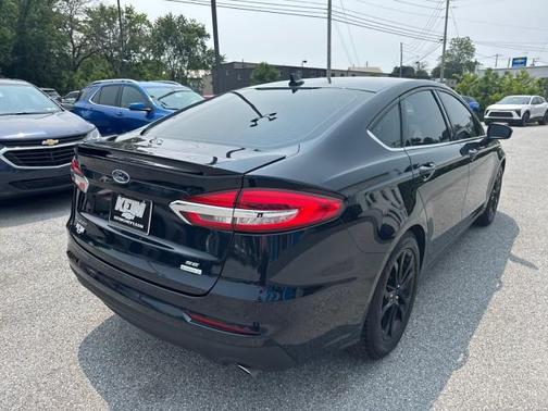 2020 Ford Fusion SE
