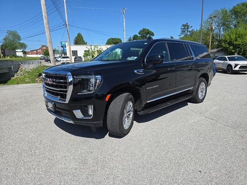 2022 GMC Yukon XL SLT