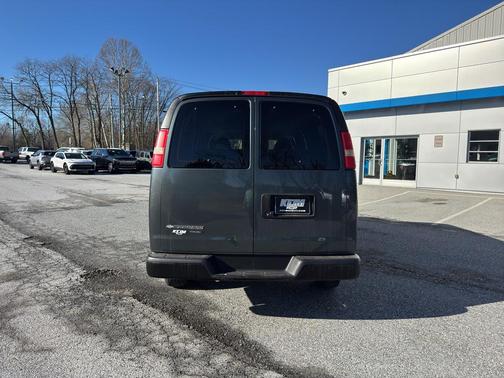 2015 Chevrolet Express 2500 LS