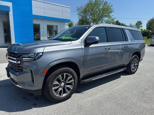 Satin Steel Metallic 2022 Chevrolet Suburban LT