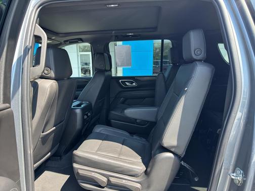 Satin Steel Metallic 2022 Chevrolet Suburban LT