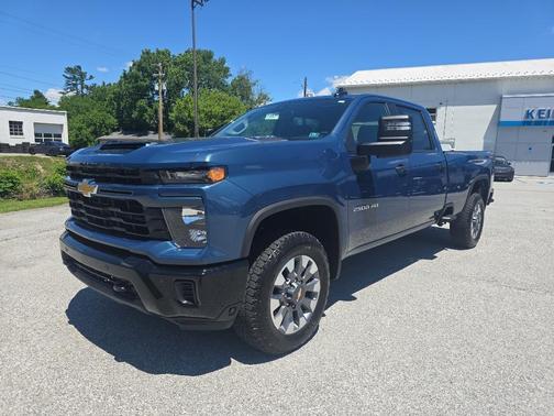 Lakeshore Blue Metallic 2026 Chevrolet Silverado 2500 Custom