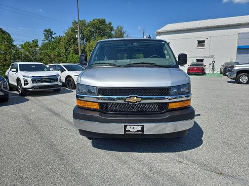 2025 Chevrolet Express 3500 RWD 3500 Regular Wheelbase WT