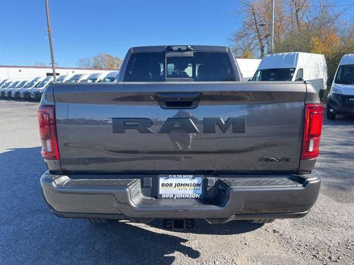 2025 RAM 2500 Big Horn Crew Cab 4x4 6'4' Box