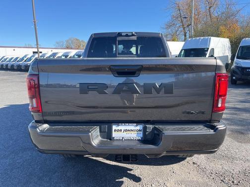 2025 RAM 2500 Big Horn Crew Cab 4x4 6'4' Box