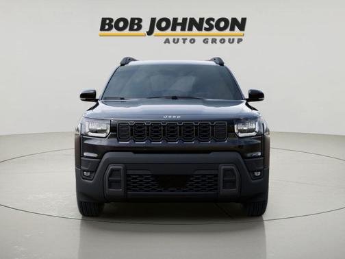 diamond black crystal pearlcoat 2026 Jeep Cherokee Overland