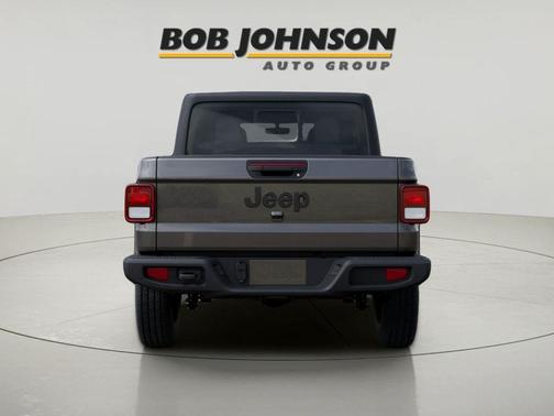 Granite Crystal Metallic Clearcoat 2026 Jeep Gladiator Sport S