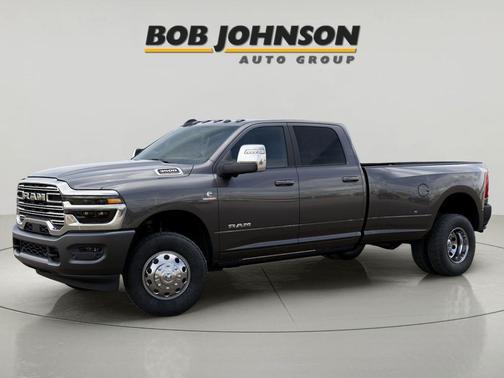 2025 RAM 3500 Laramie Crew Cab 4x4 8' Box