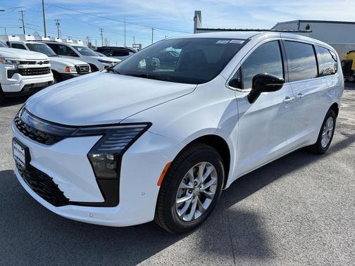 Bright White Clearcoat 2027 Chrysler Pacifica L
