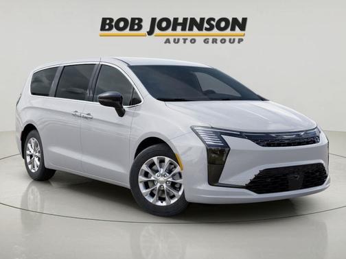 Bright White Clearcoat 2027 Chrysler Pacifica L