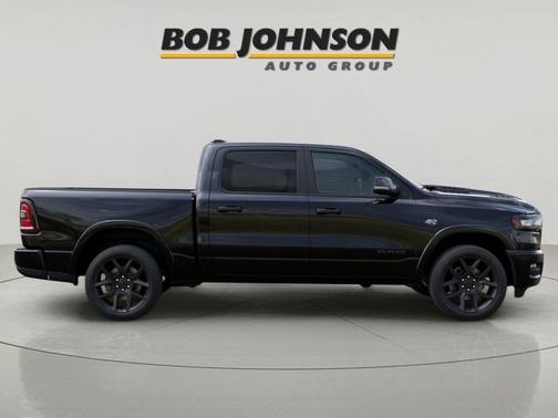 Diamond Black Crystal Pearlcoat 2026 RAM 1500 Laramie