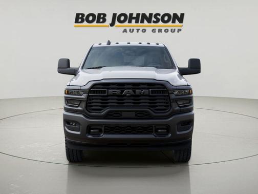 2026 RAM 2500 Tradesman Crew Cab 4x4 6'4' Box