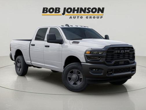 2026 RAM 2500 Tradesman Crew Cab 4x4 6'4' Box