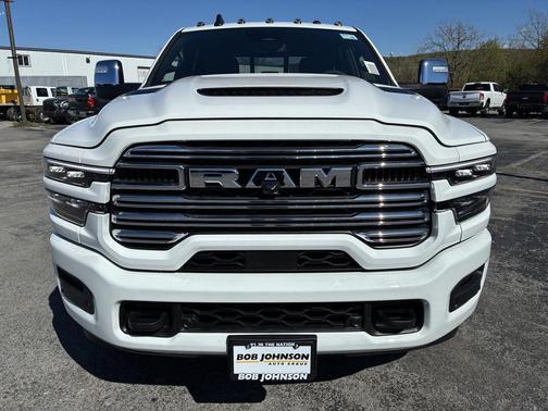 Bright White Clearcoat 2025 RAM 2500 Laramie Crew Cab 4x2 6'4' Box