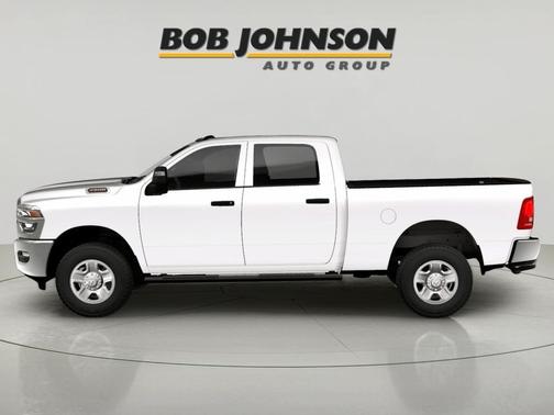 Bright White Clearcoat 2026 RAM 2500 Tradesman Crew Cab 4x4 6'4' Box