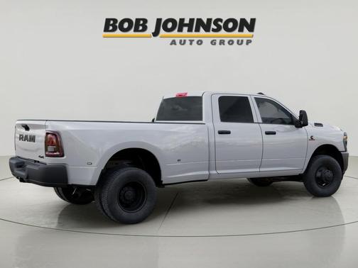 2026 RAM 3500 Tradesman Crew Cab 4x4 8' Box