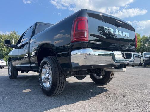 2025 RAM 2500 Big Horn Crew Cab 4x4 6'4' Box