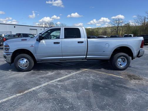 Silver Zynith 2026 RAM 3500 Tradesman Crew Cab 4x4 8' Box