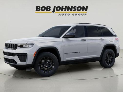 Bright White Clearcoat 2026 Jeep Grand Cherokee Altitude