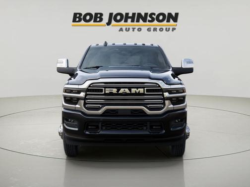 2026 RAM 3500 Laramie Crew Cab 4x4 8' Box